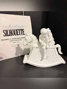 Department 56 WINTER SILHOUETTE Sharing a Christmas Moment music box VIDEO